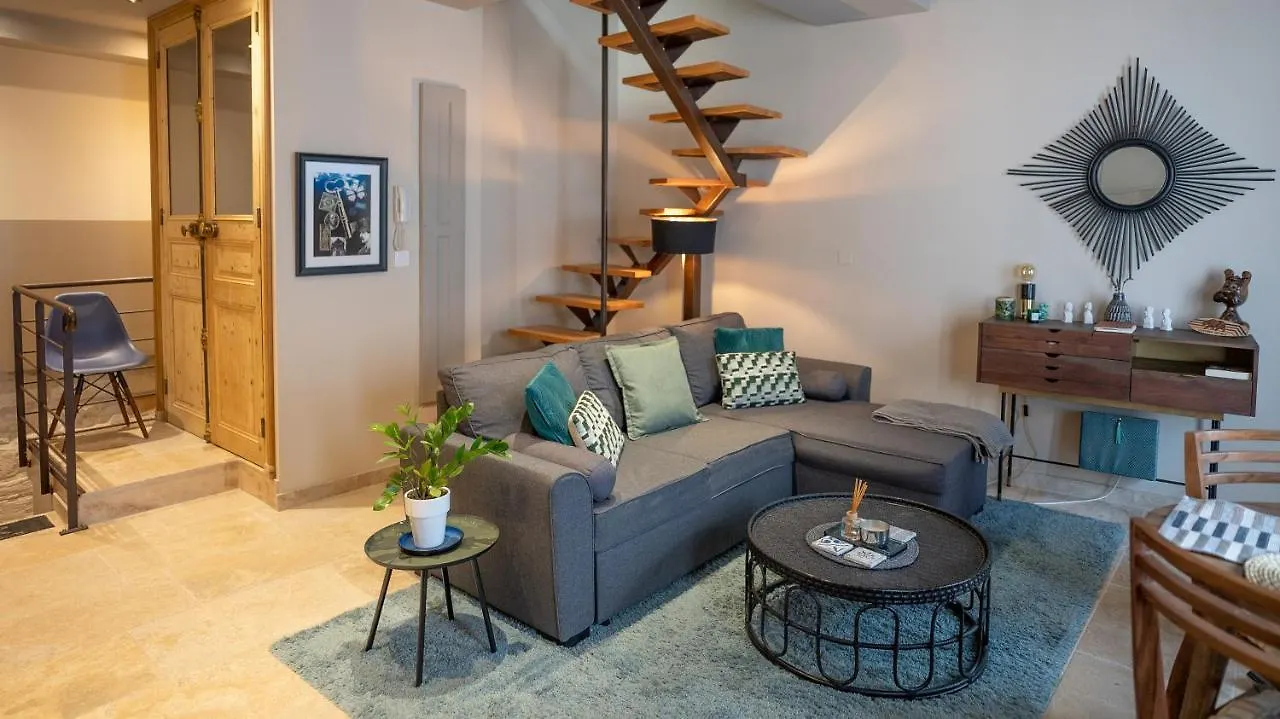 Duplex Calme Et Climatise Au Centre Historique Apartment Avignon 0*,  France