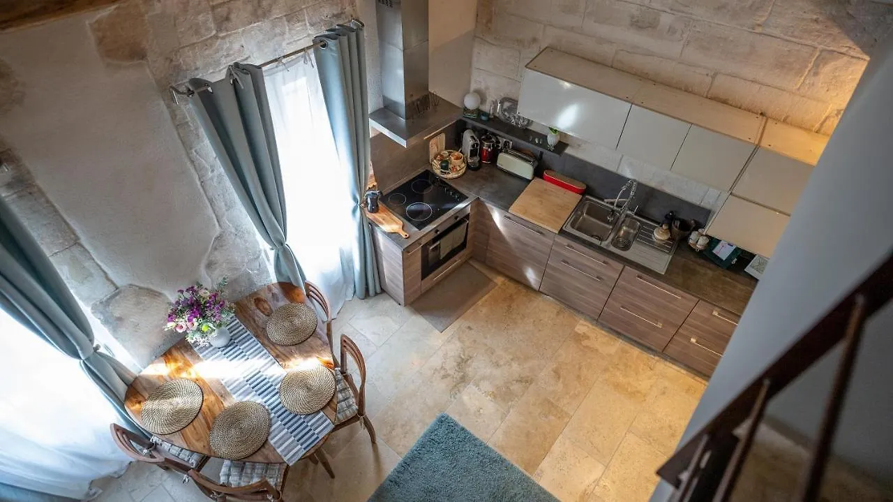 Duplex Calme Et Climatise Au Centre Historique Apartment Avignon France