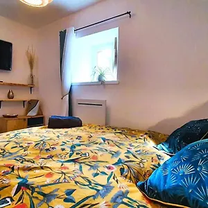 https://le-georges.hotels-rhonealpes.com
